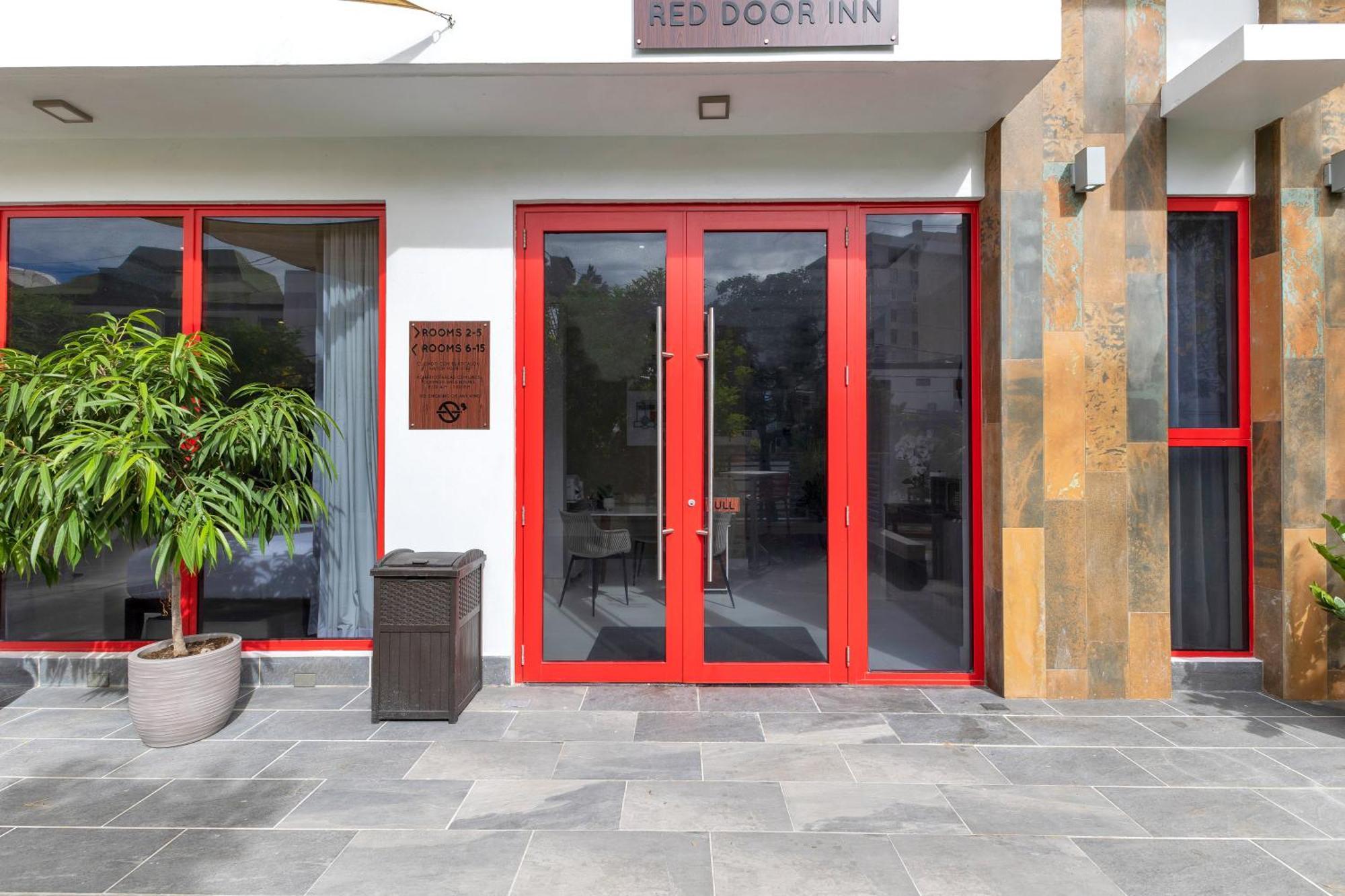Red Door Inn San Juan Exterior photo